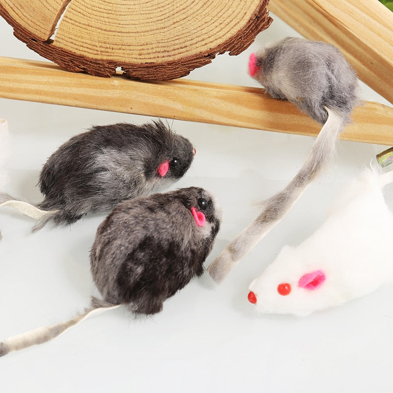 12 PCS Fur Mice Toy Mouse Mixed Loaded Toy for Pet Rat Cat Playing Squeaky Sound Toys Black White